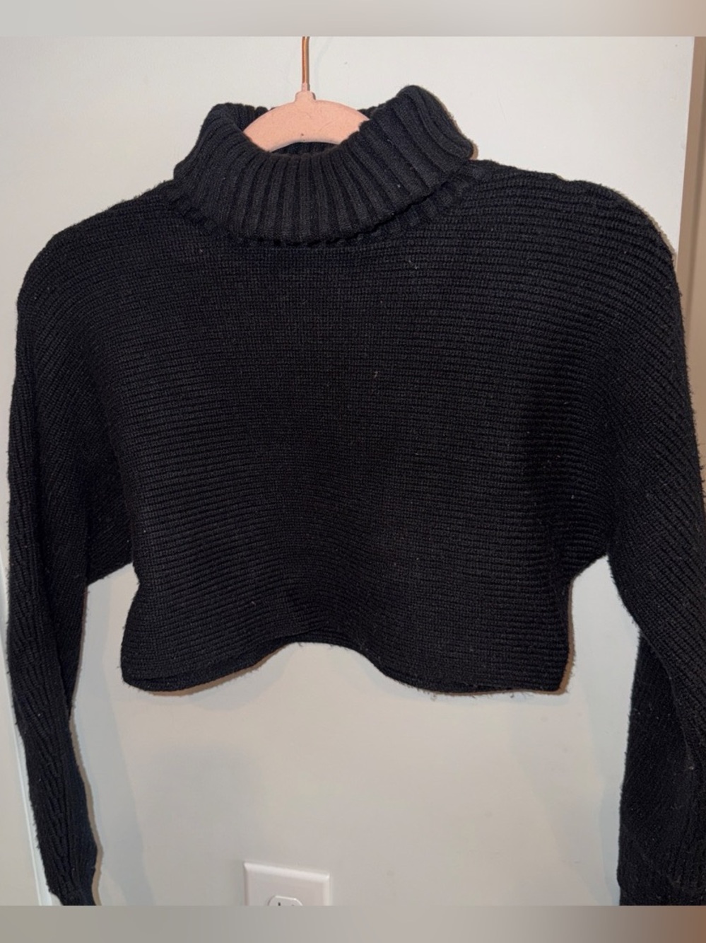 House of Harlow 1960 Black Cropped Ribbed Turtleneck Sweater